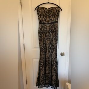 Vera Wang Black and Cream Strapless Lace Dress